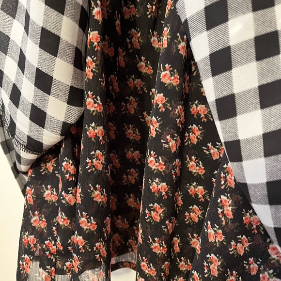 Princess Vera Wang Plaid Juniors Dress with Floral Liner - Picture 4 of 4